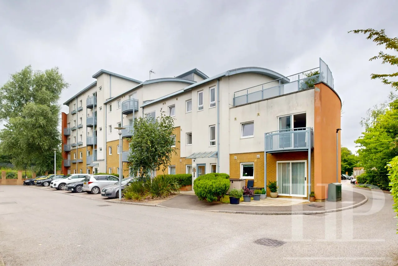 1 bed flat for sale, Trafalgar Gardens, Crawley, RH10