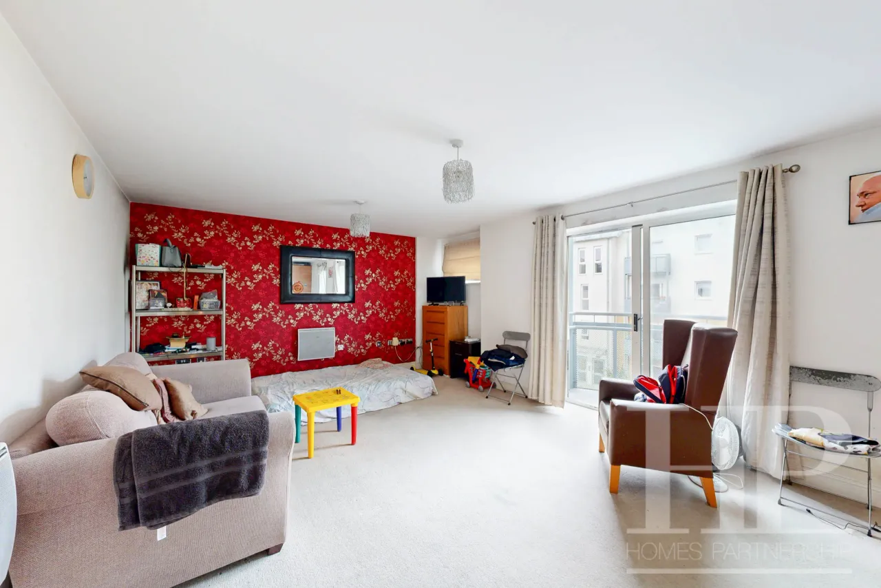 Trafalgar Gardens, Crawley, RH10, photo 5