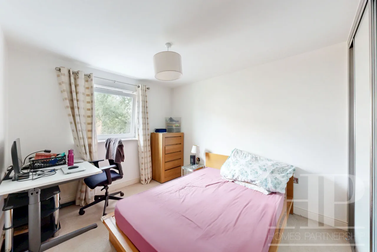 Trafalgar Gardens, Crawley, RH10, photo 7
