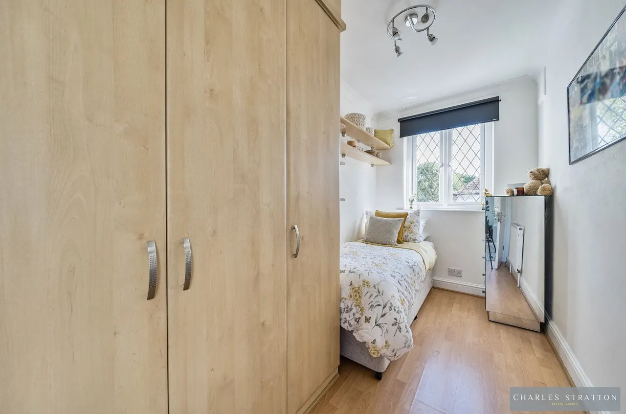 Kingston Road, Romford, Essex, RM1 3NB, photo 17