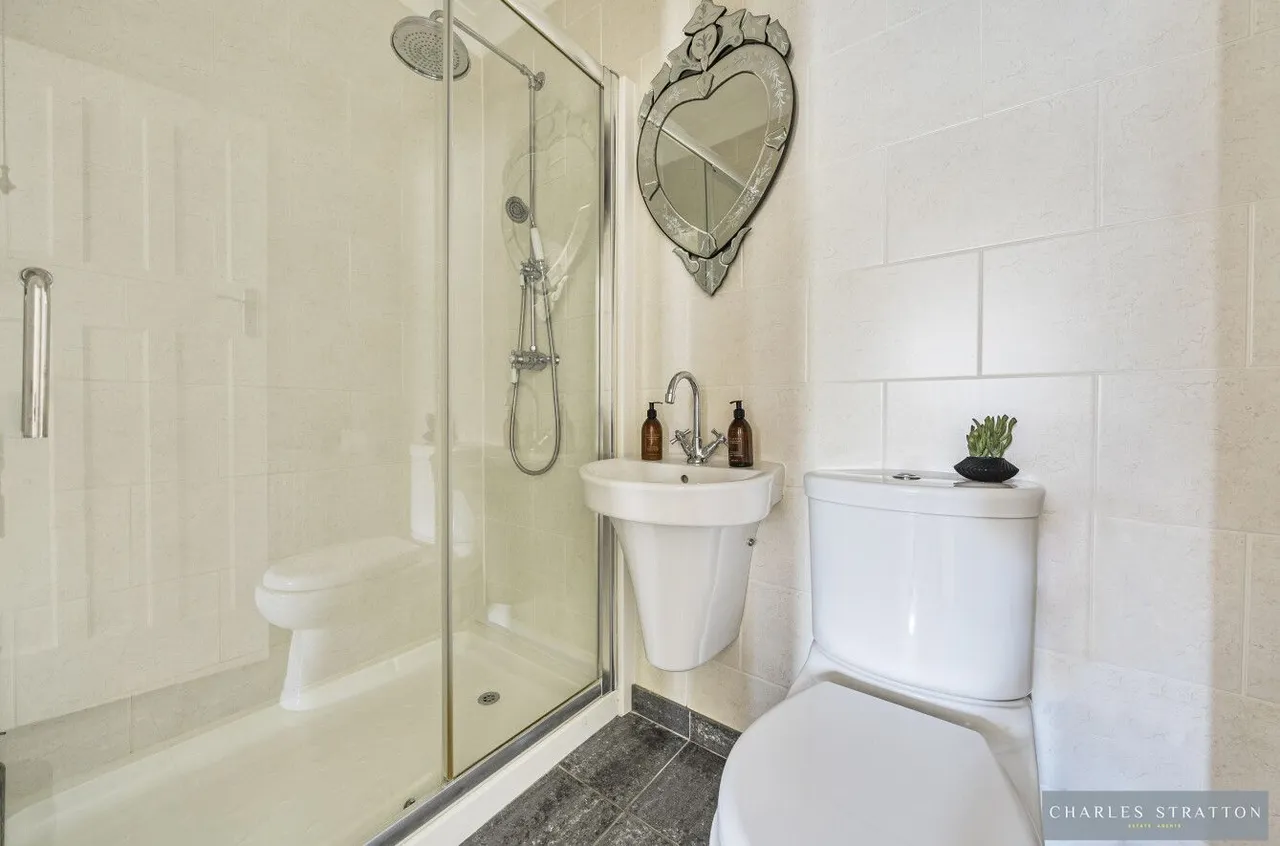 Kingston Road, Romford, Essex, RM1 3NB, photo 10