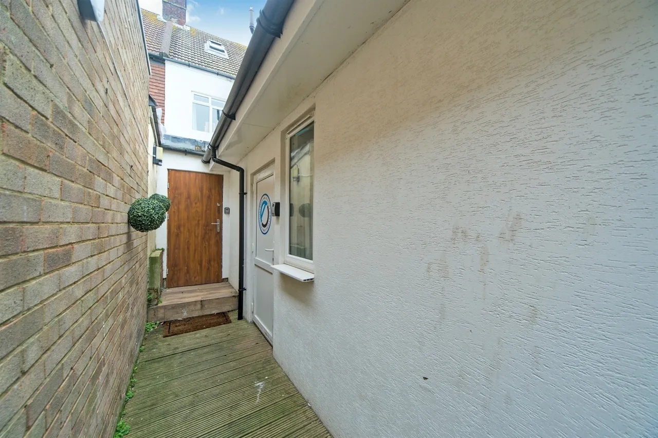 Susans Road, Eastbourne, BN21, photo 15