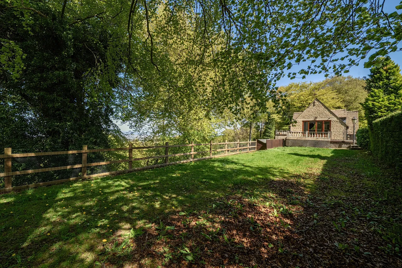 Painswick Beacon, Stroud, GL6, photo 14