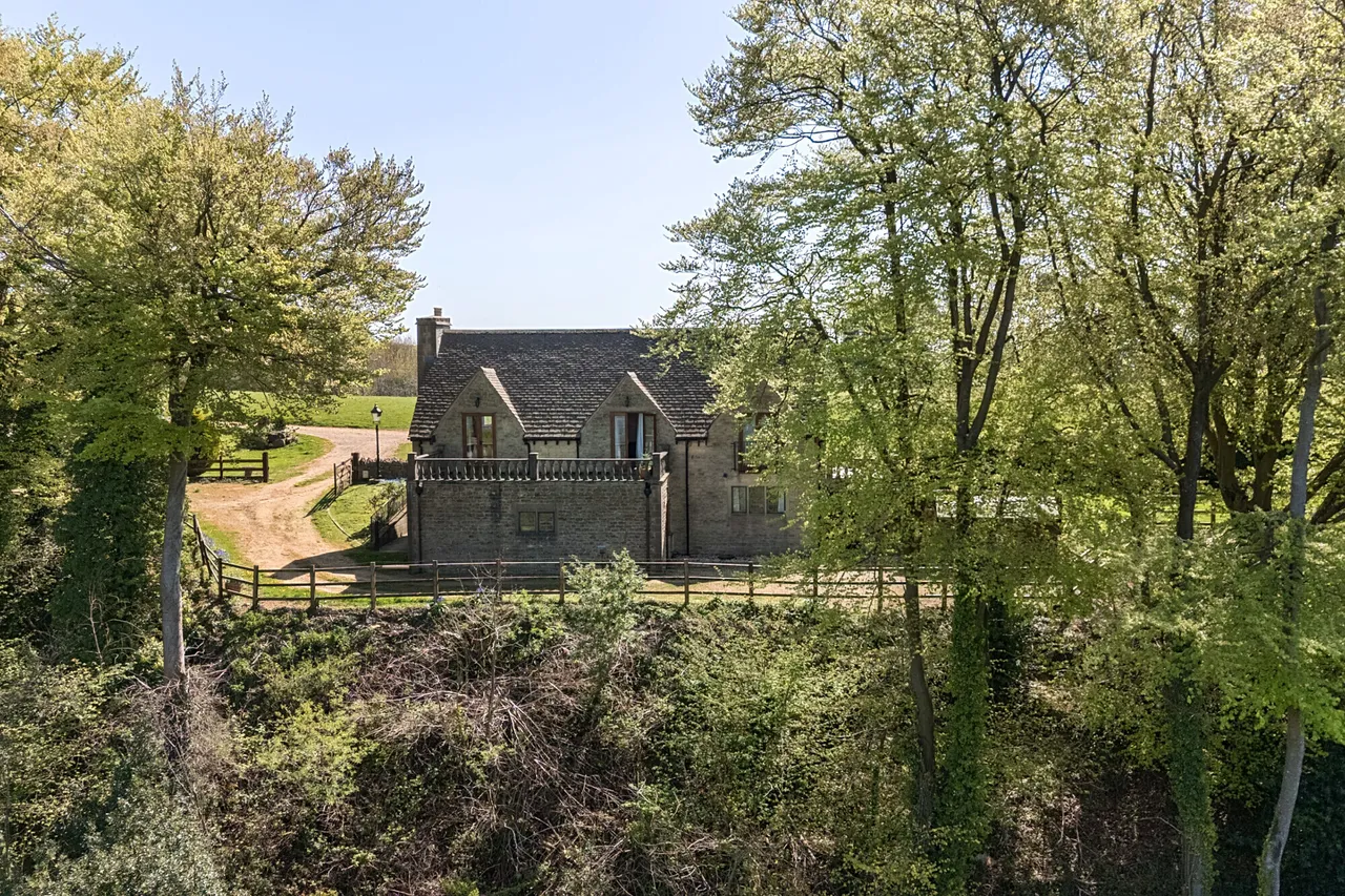 Painswick Beacon, Stroud, GL6, photo 13