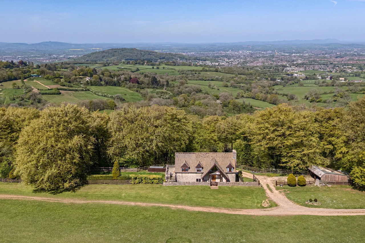 Painswick Beacon, Stroud, GL6, photo 18