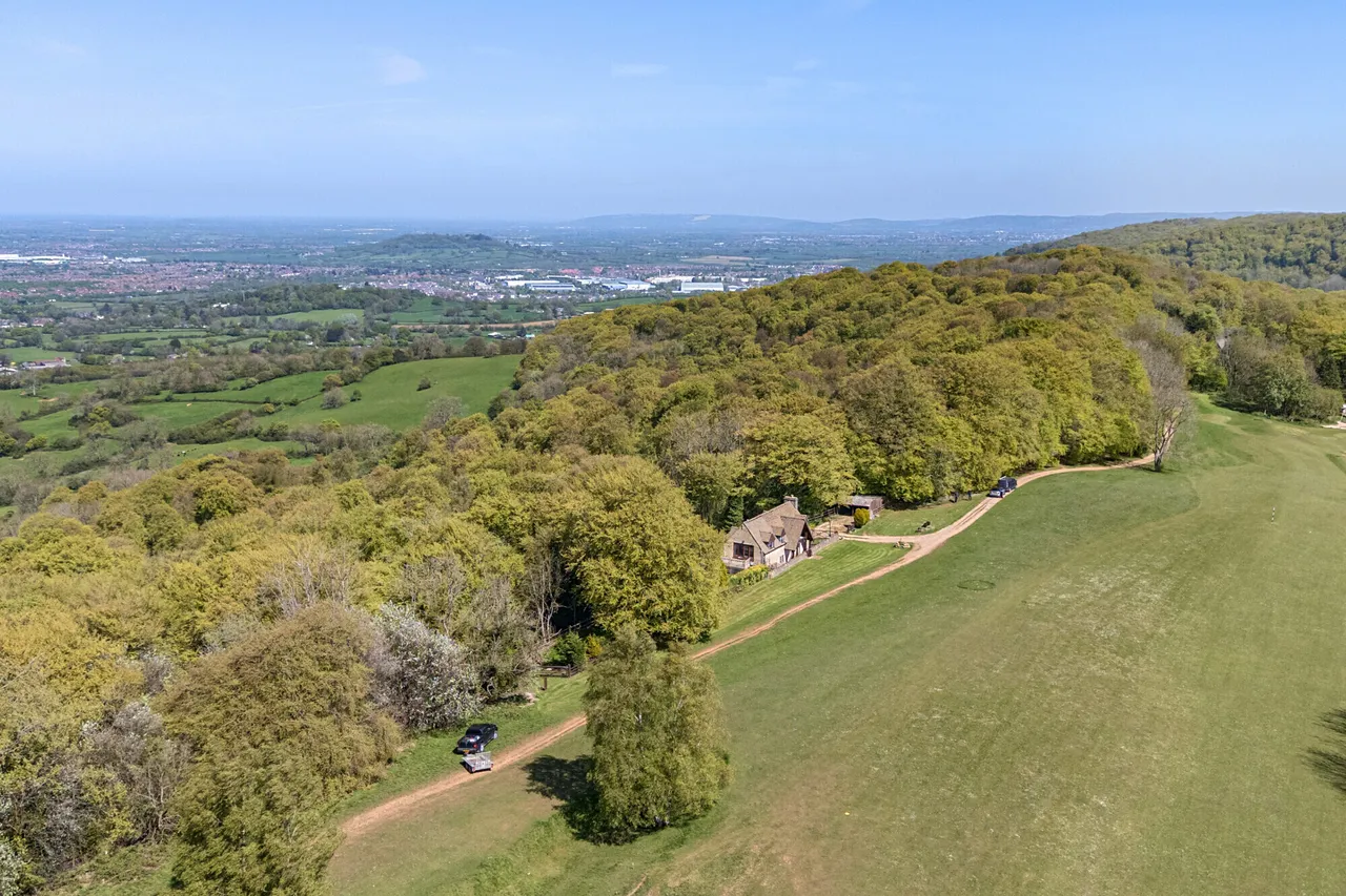 Painswick Beacon, Stroud, GL6, photo 16
