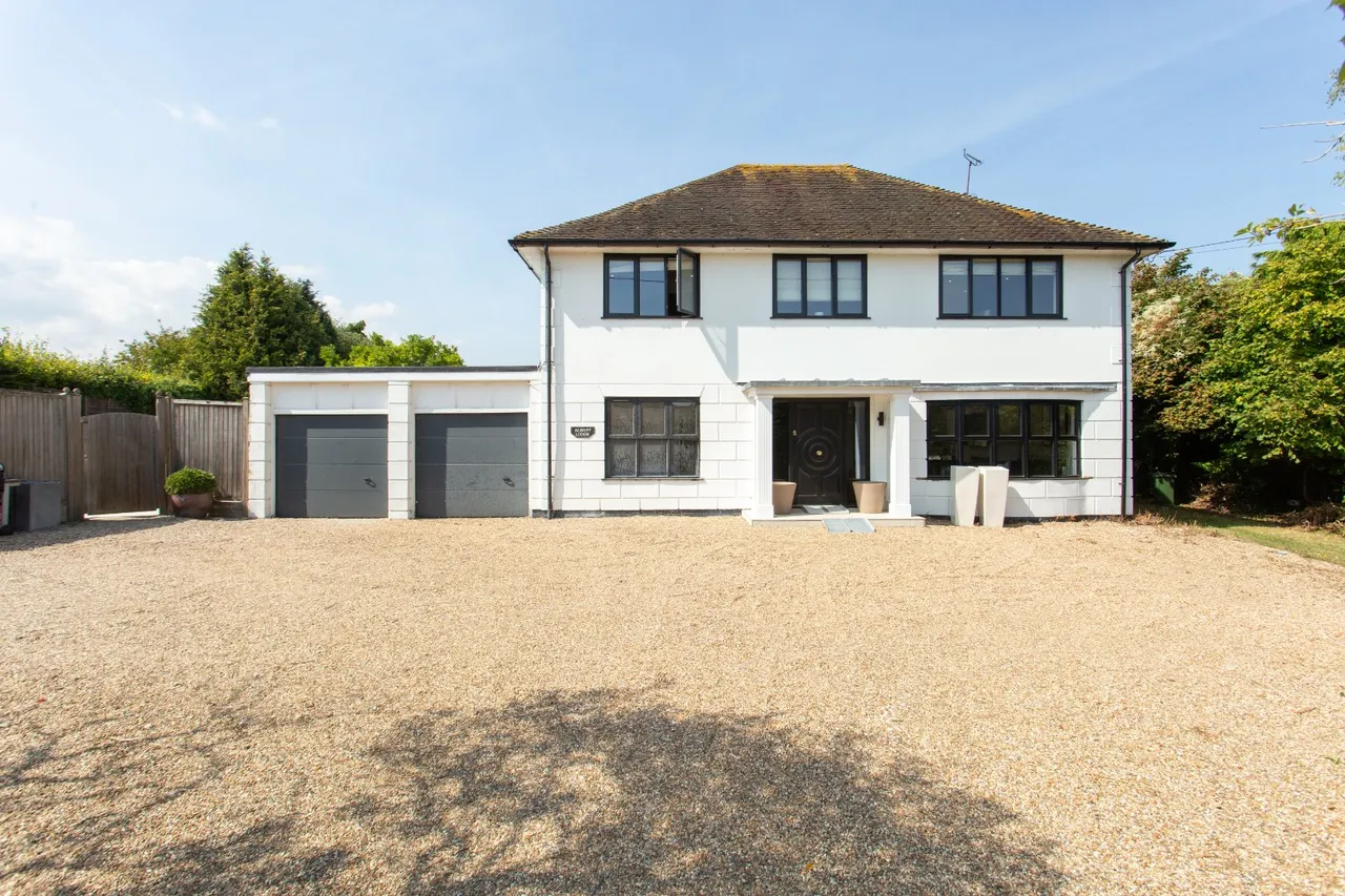 5 bed house for sale, Durlock Road, Staple, CT3