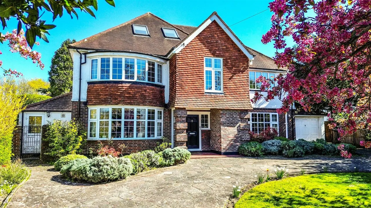 5 bed house for sale — Higher Drive, Banstead, Banstead, SM7 1PF