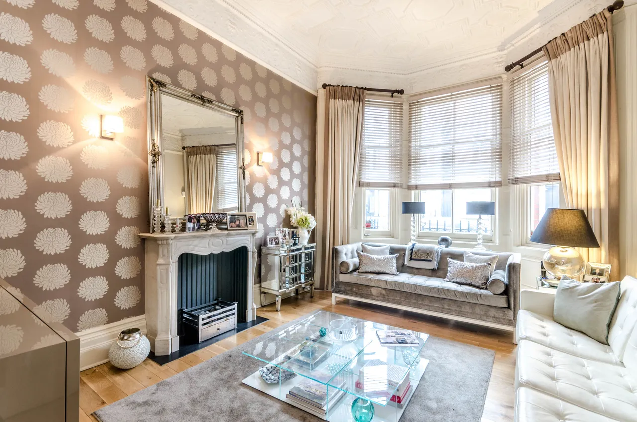 2 bed flat to rent — Flat 1, 25 Palace Gate, London