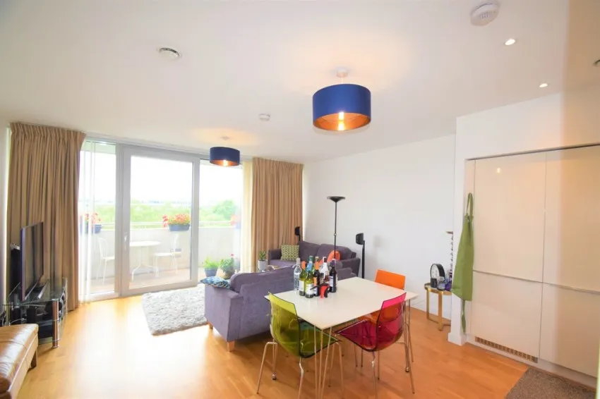Colonial Drive, Chiswick, photo 2