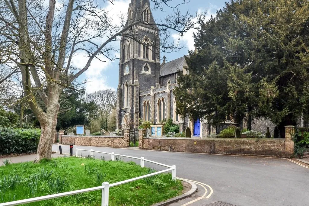 Church Road, Hanwell, photo 10