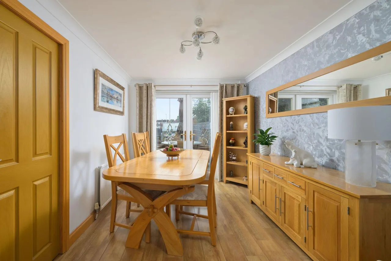 Cunningham Road, Stenhousemuir, FK5 4HH, photo 6