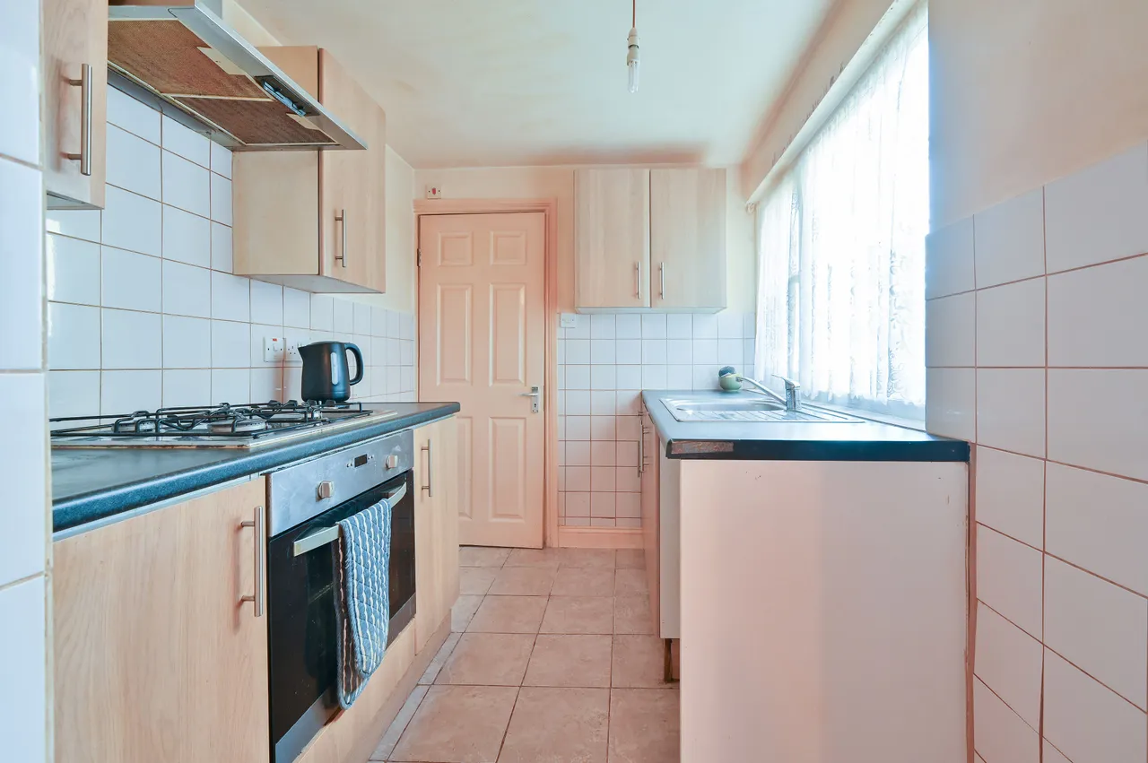 76 Byron Road, Harrow, photo 7