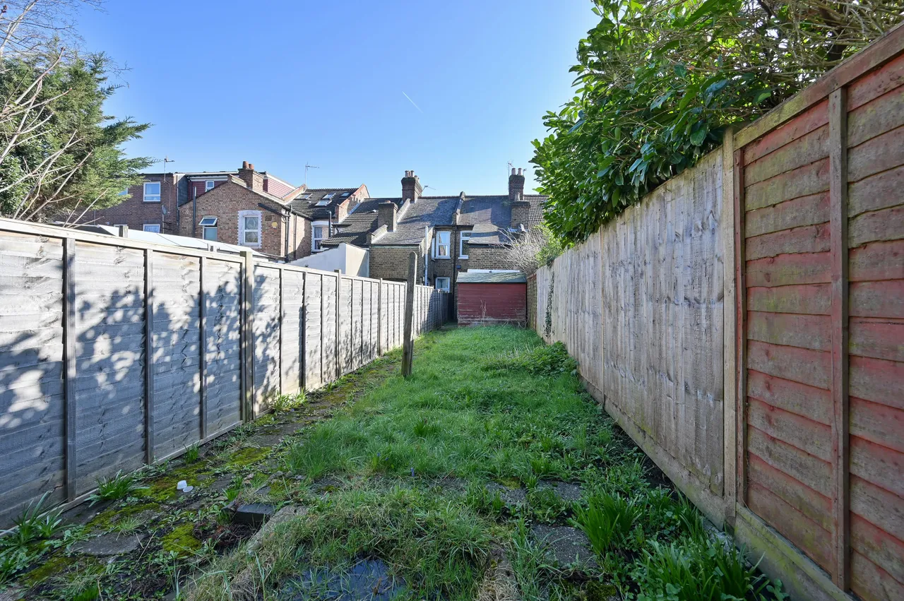 76 Byron Road, Harrow, photo 16