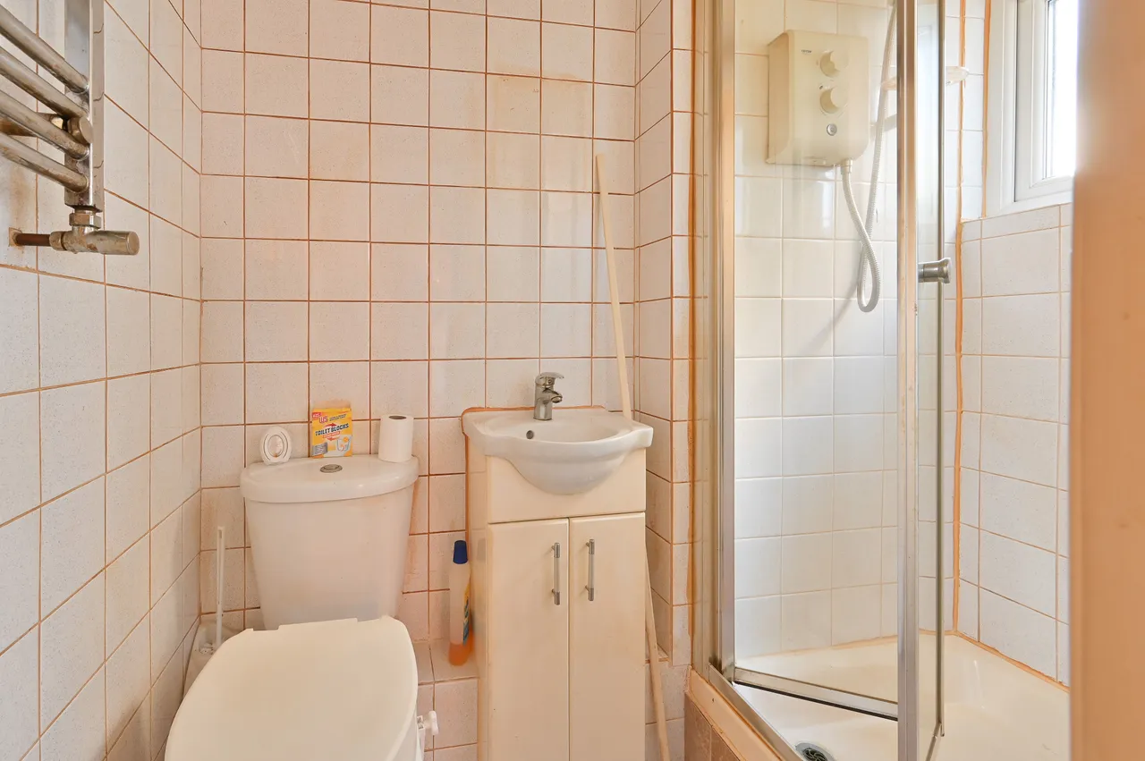 76 Byron Road, Harrow, photo 9