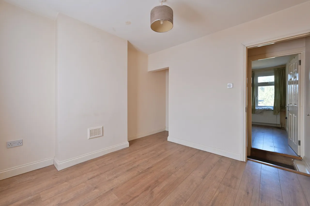 76 Byron Road, Harrow, photo 11