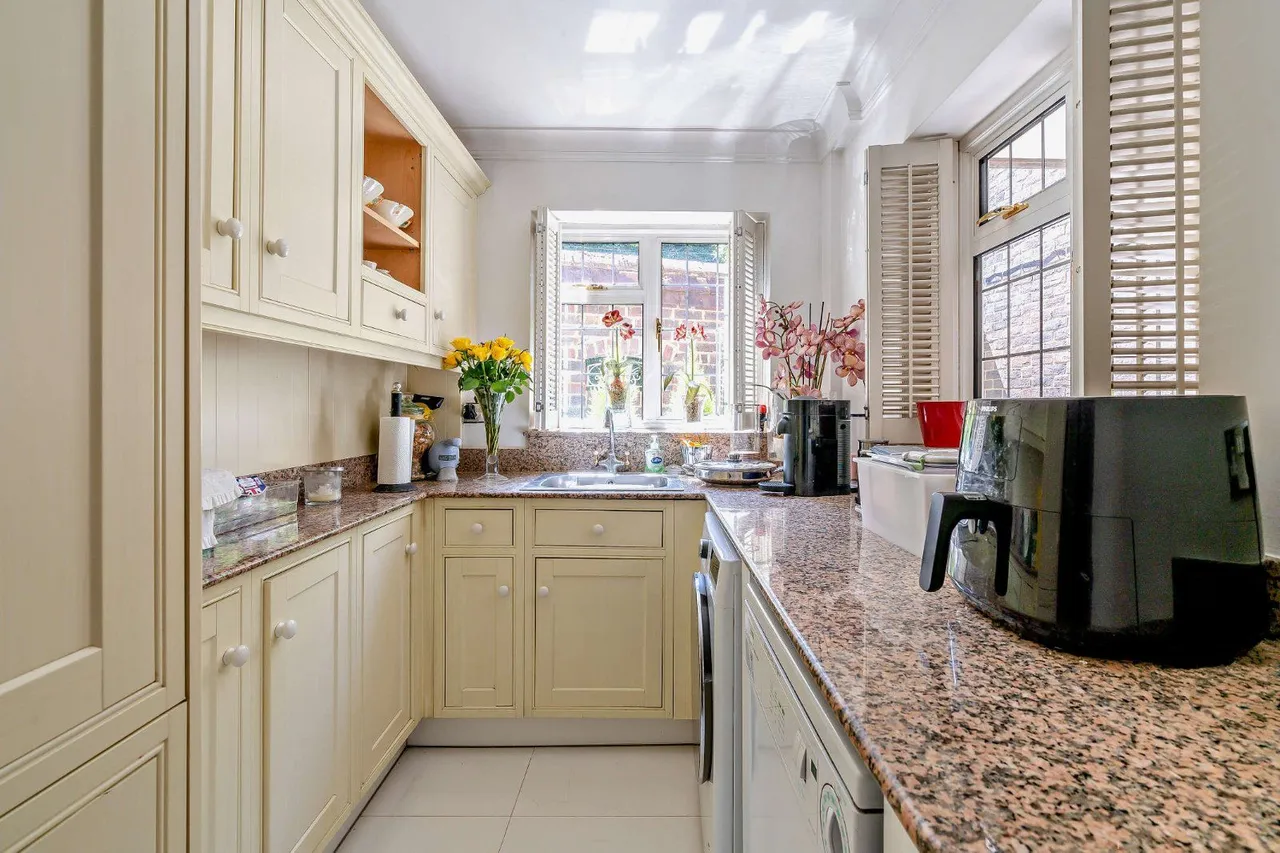 Wood Drive, Sevenoaks, TN13, photo 10