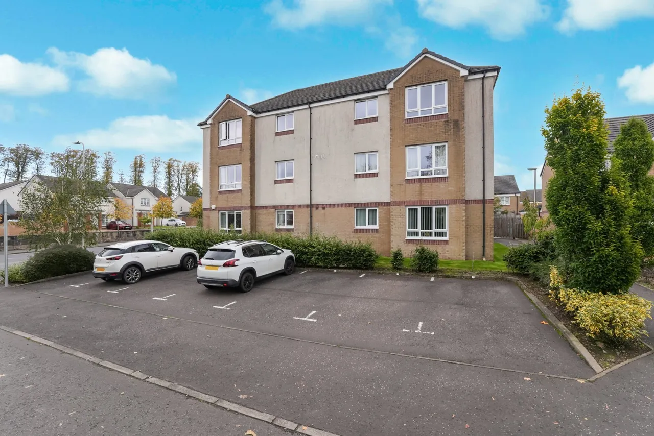 2 bed flat for sale, Hallhill Crescent, Johnstone, PA5