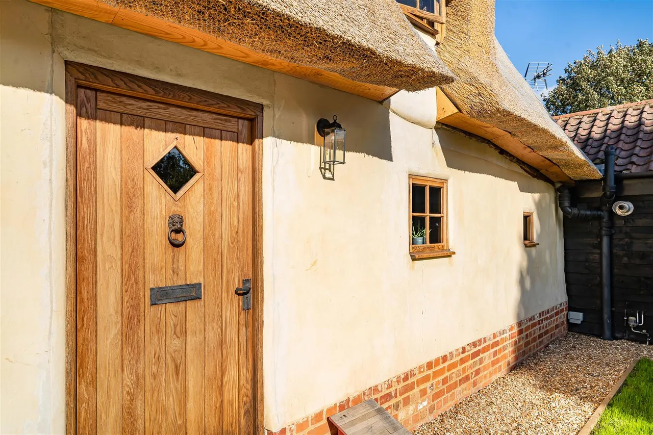 Main Road, Little Gransden, SG19, photo 31
