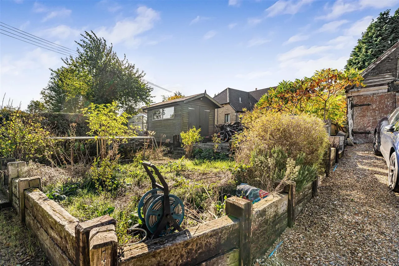 Main Road, Little Gransden, SG19, photo 28