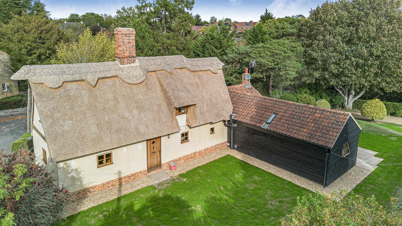 3 bed house for sale, Main Road, Little Gransden, SG19