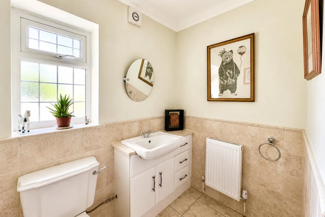 Huntly Road, BH3, photo 12