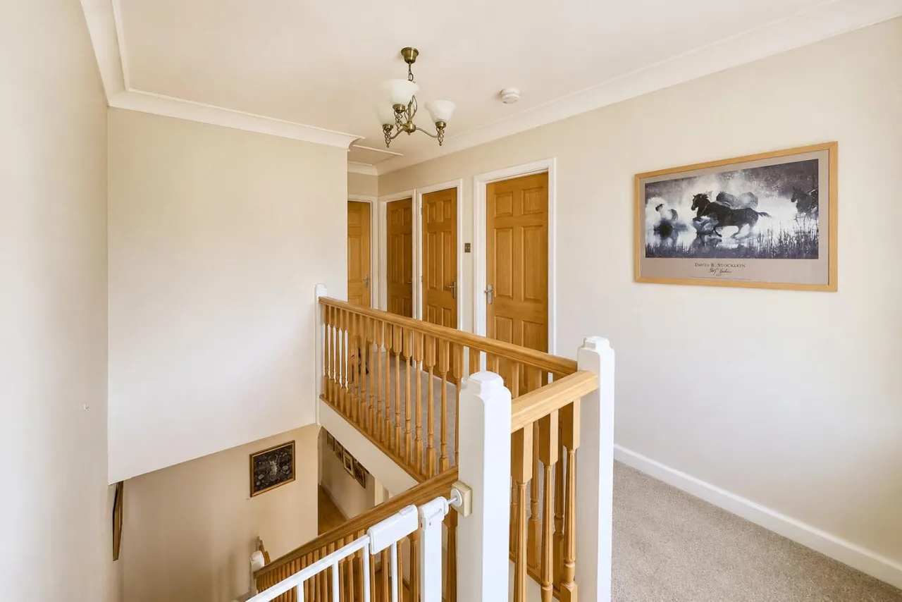 Huntly Road, BH3, photo 13