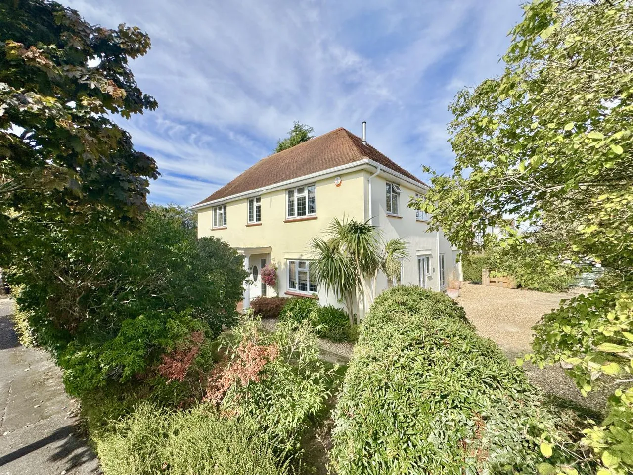 Huntly Road, BH3, photo 24