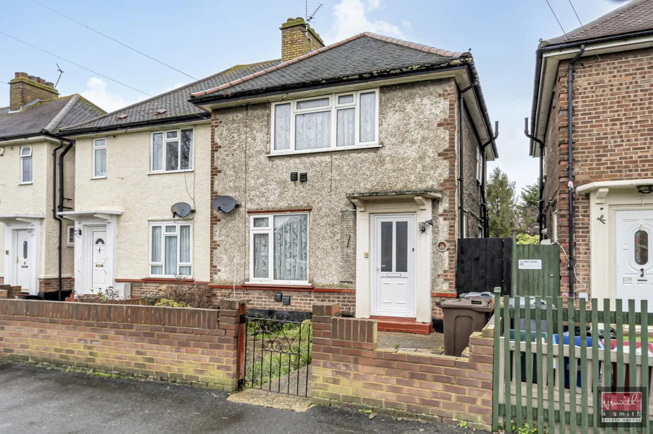 Burns Avenue, Feltham, TW14, photo 13