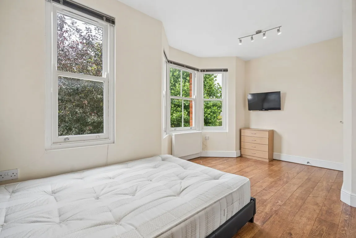 Reginald Road, Northwood, HA6, photo 10