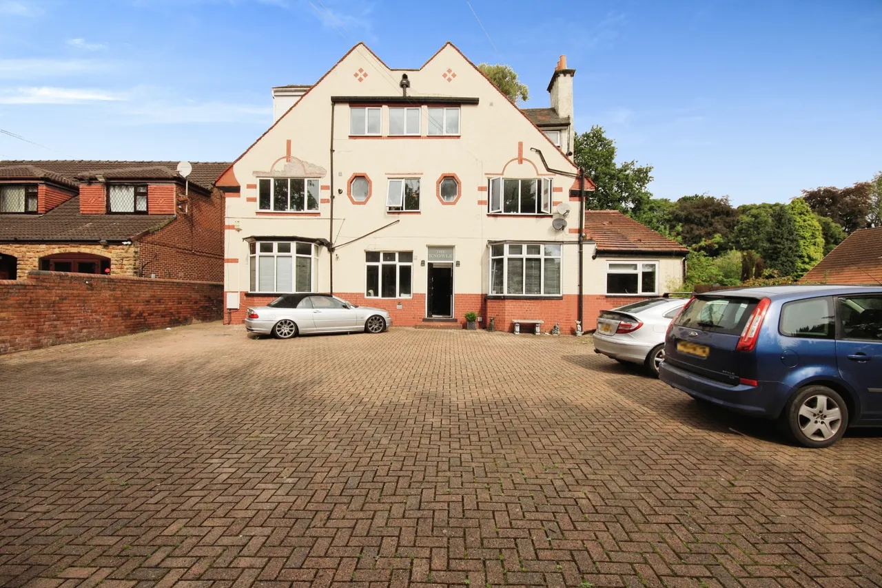 2 bed flat for sale — Kings Way, Moorgate, Rotherham, South Yorkshire, S60