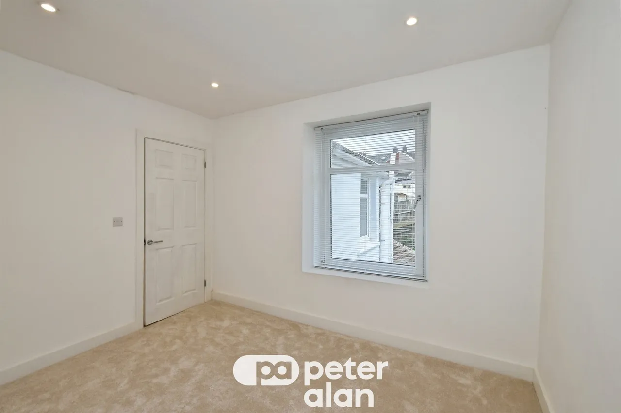 Clifton Crescent, Aberdare, CF44, photo 16