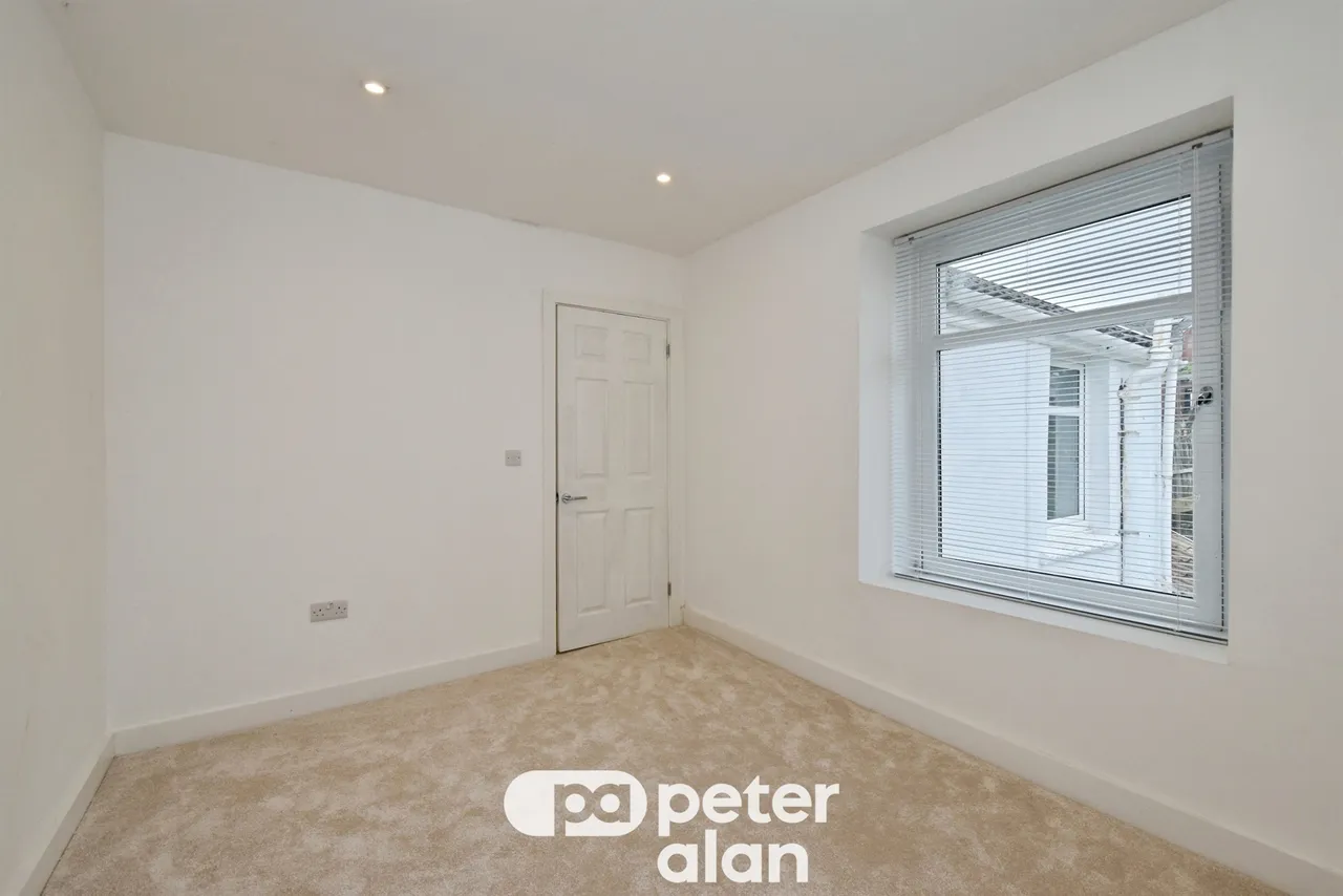 Clifton Crescent, Aberdare, CF44, photo 15