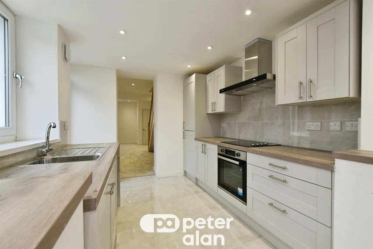 Clifton Crescent, Aberdare, CF44, photo 2