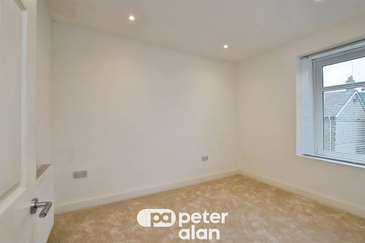 Clifton Crescent, Aberdare, CF44, photo 12