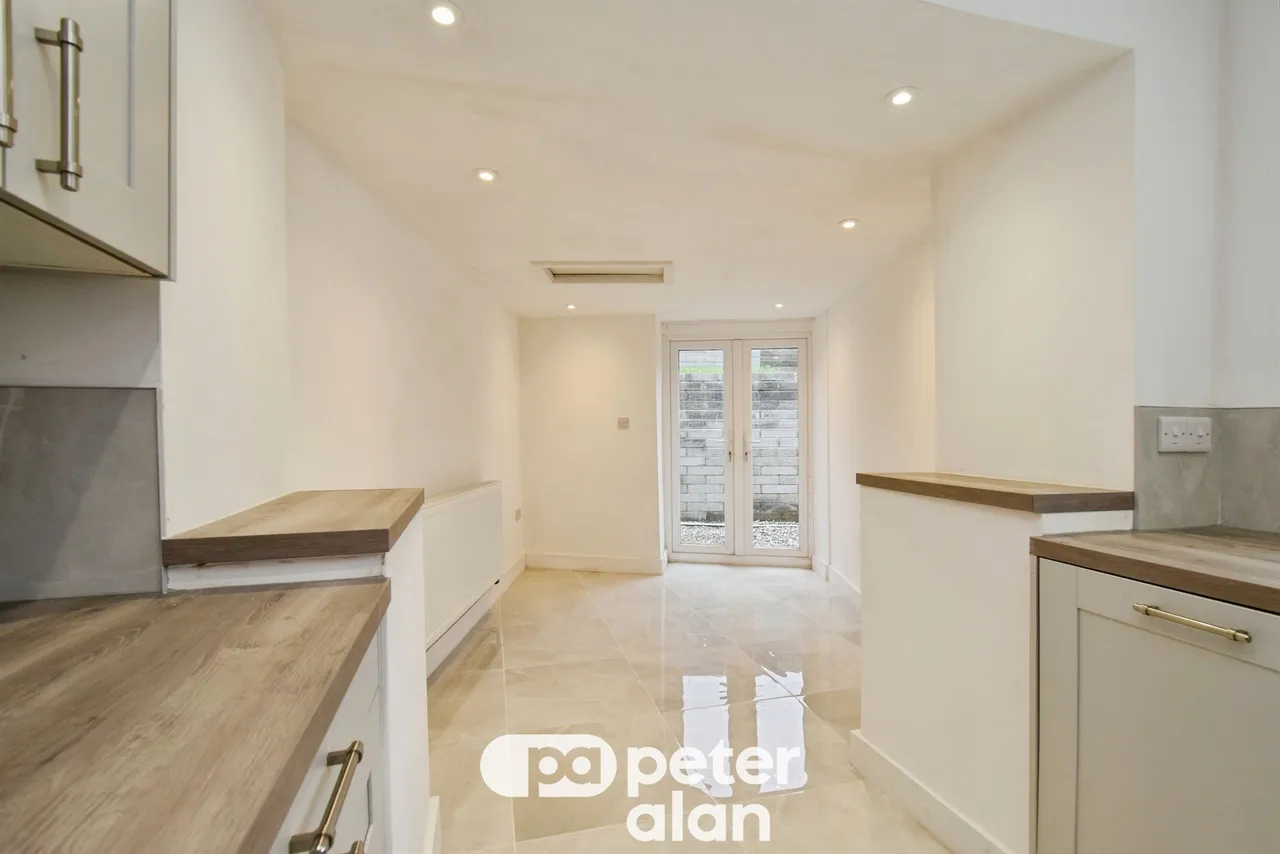 Clifton Crescent, Aberdare, CF44, photo 8