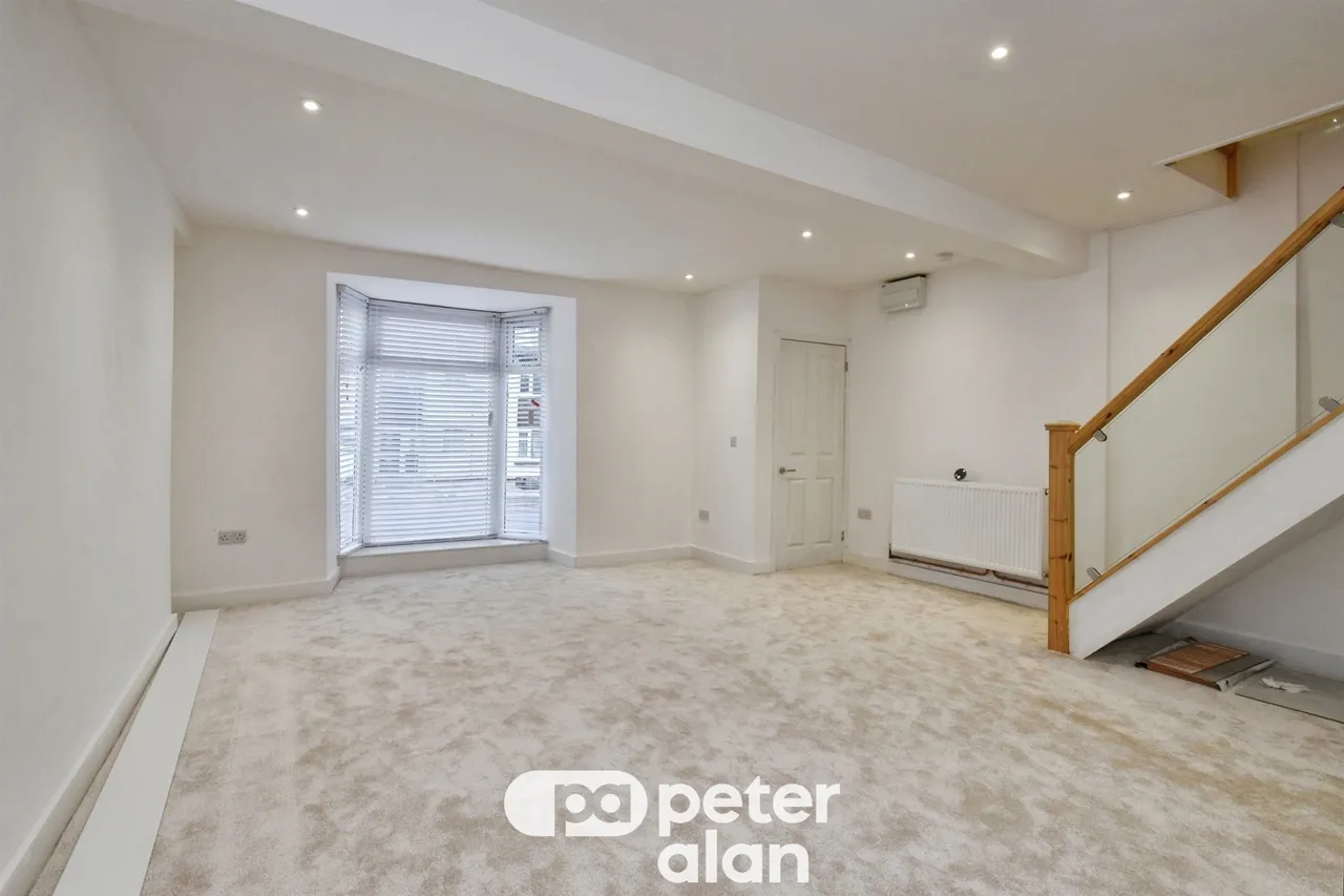 Clifton Crescent, Aberdare, CF44, photo 6