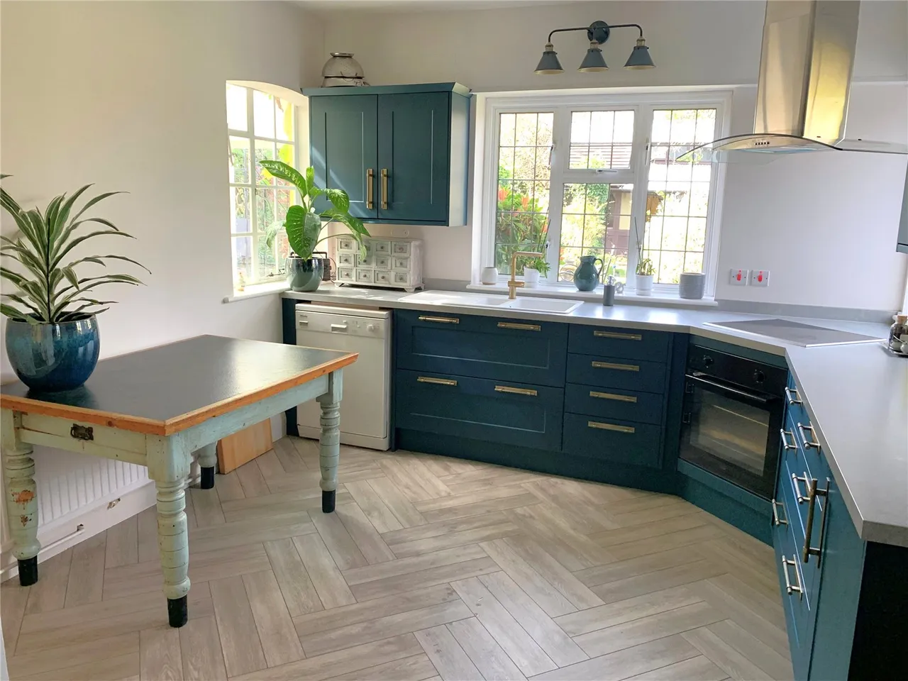 Moat Road, East Grinstead, RH19, photo 2