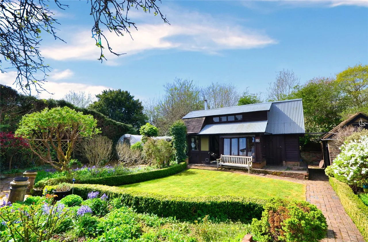 Moat Road, East Grinstead, RH19, photo 6