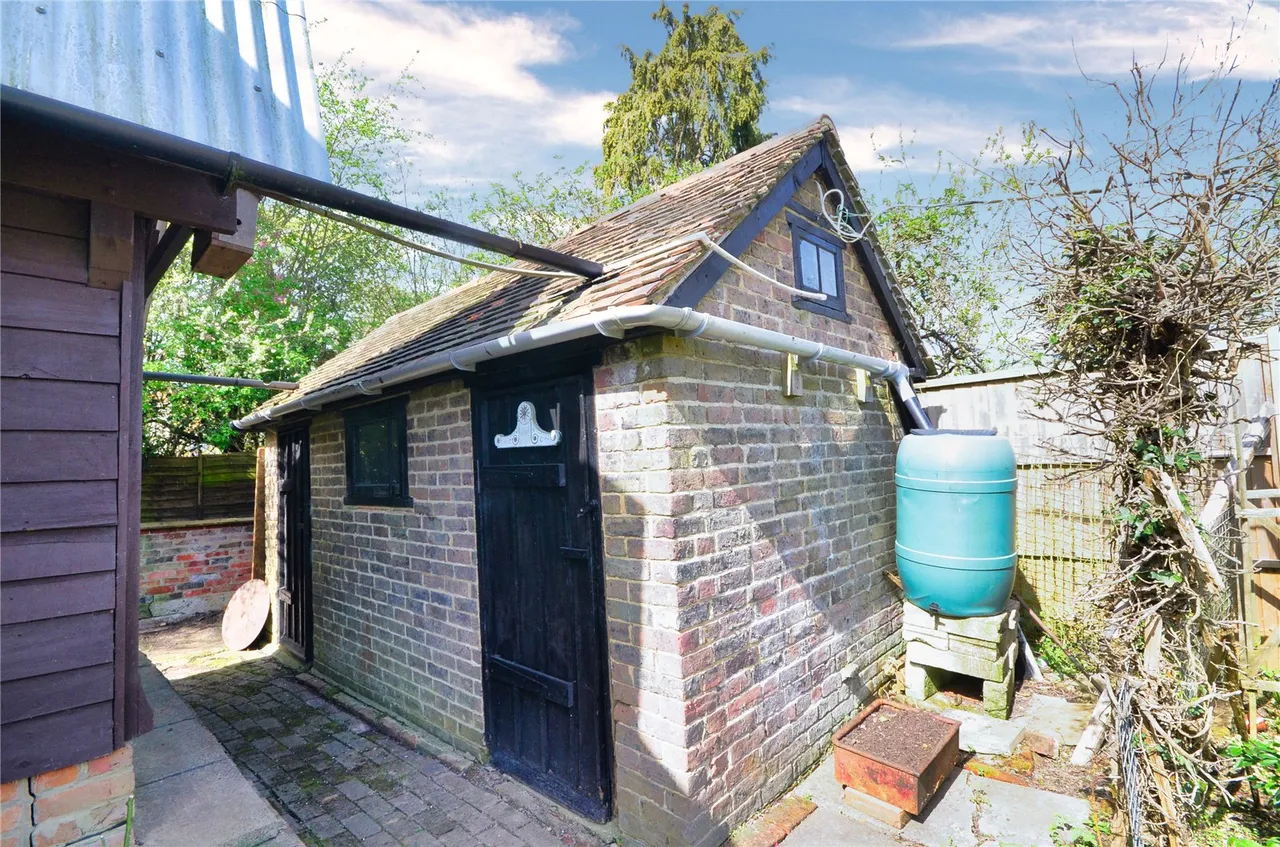 Moat Road, East Grinstead, RH19, photo 17