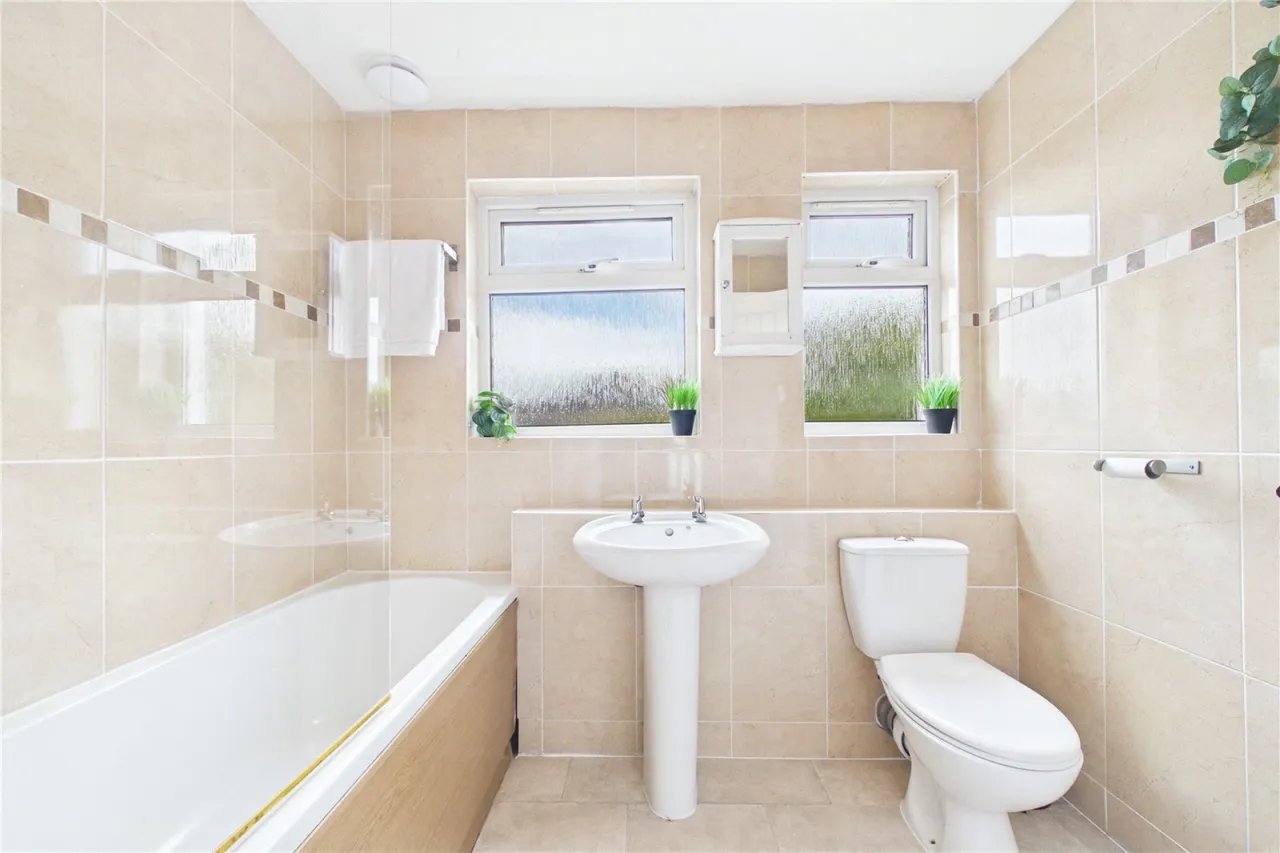 Ramsdell Close, Tadley, RG26, photo 15