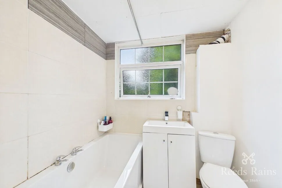 Lowood Lane, Birstall, WF17, photo 11