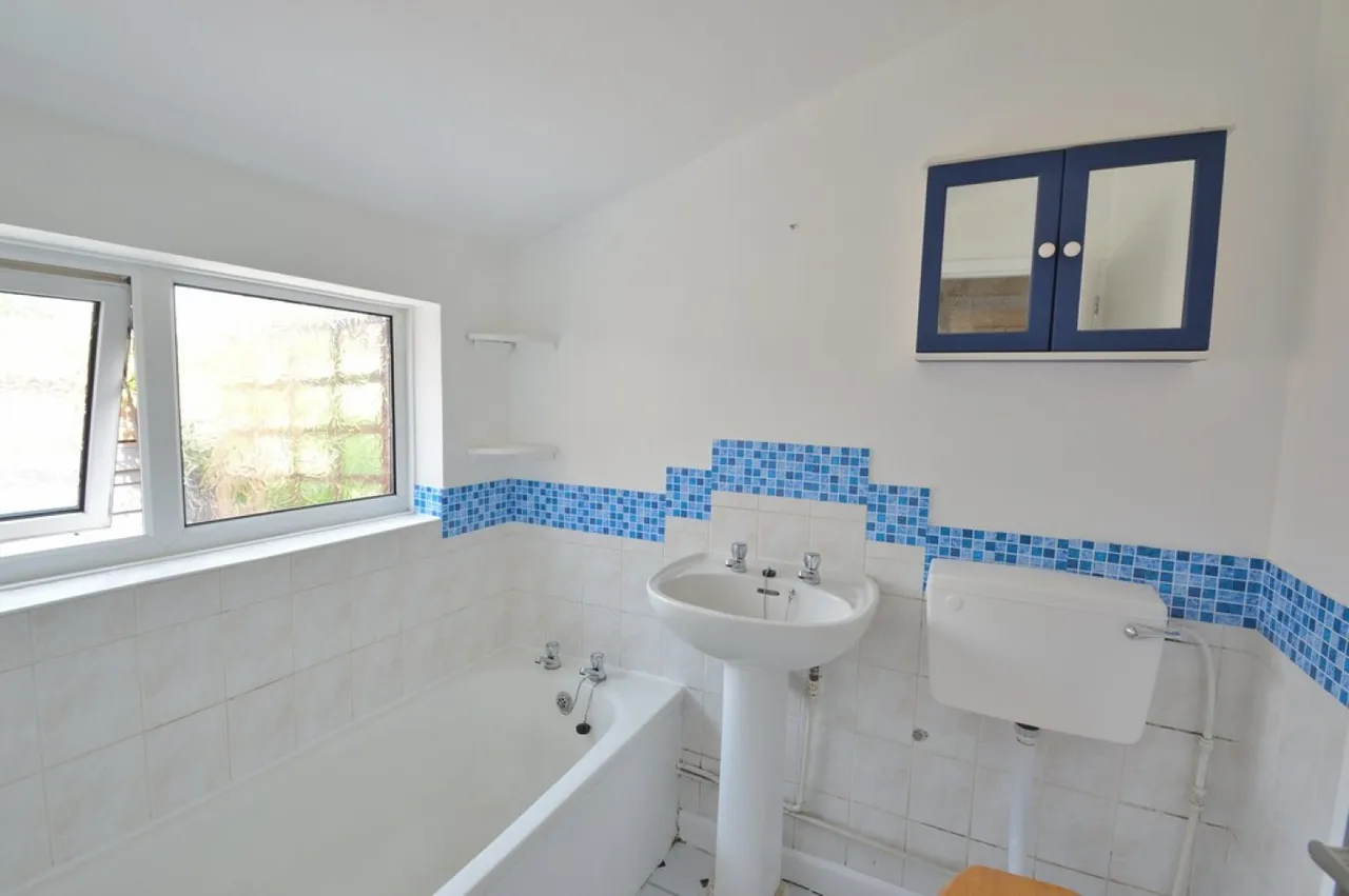 Winchester Road, Waltham Chase, SO32, photo 5