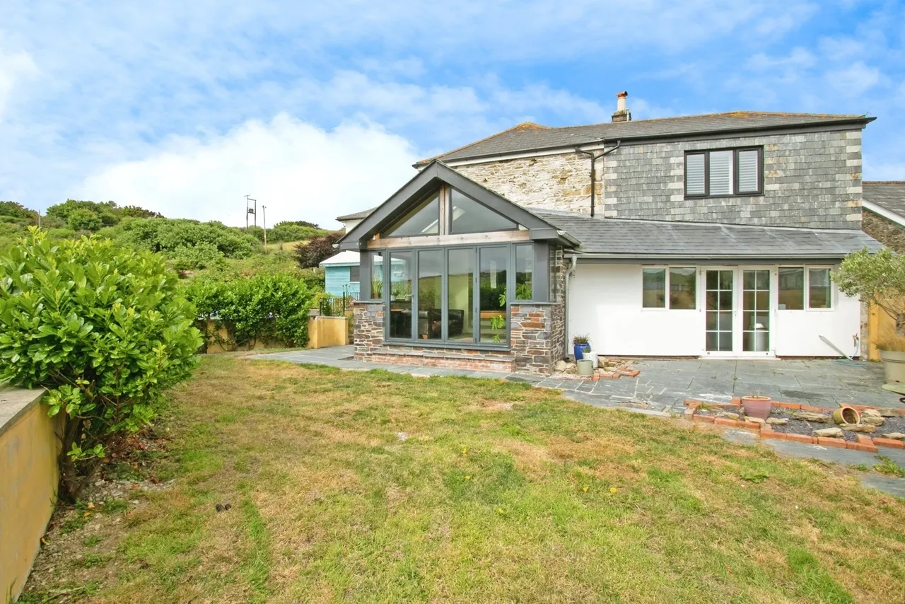 3 bed house for sale, Trevelgue, Newquay, TR8