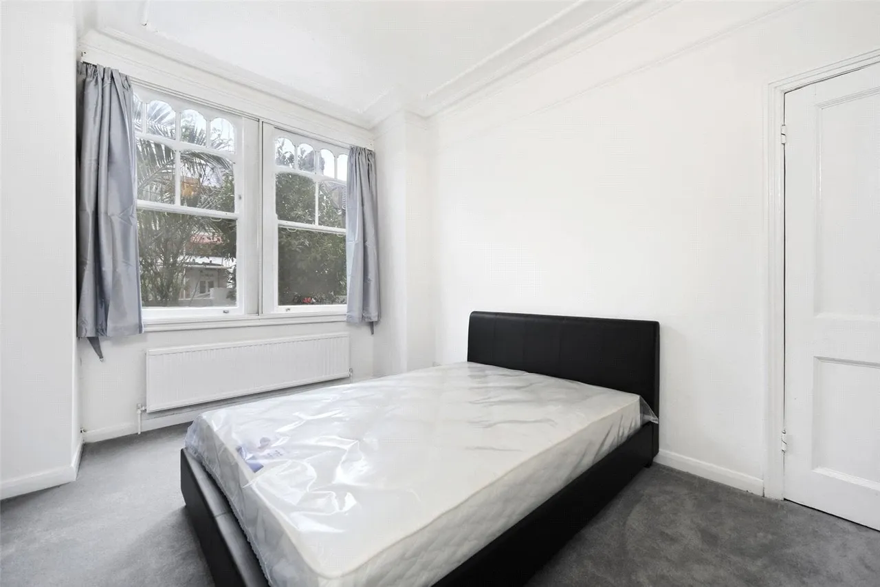 Collingbourne Road, London, W12, photo 3