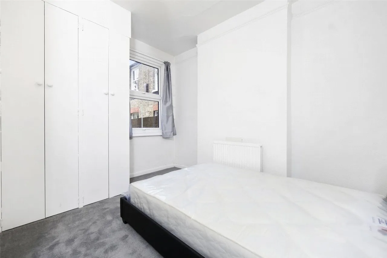 Collingbourne Road, London, W12, photo 2