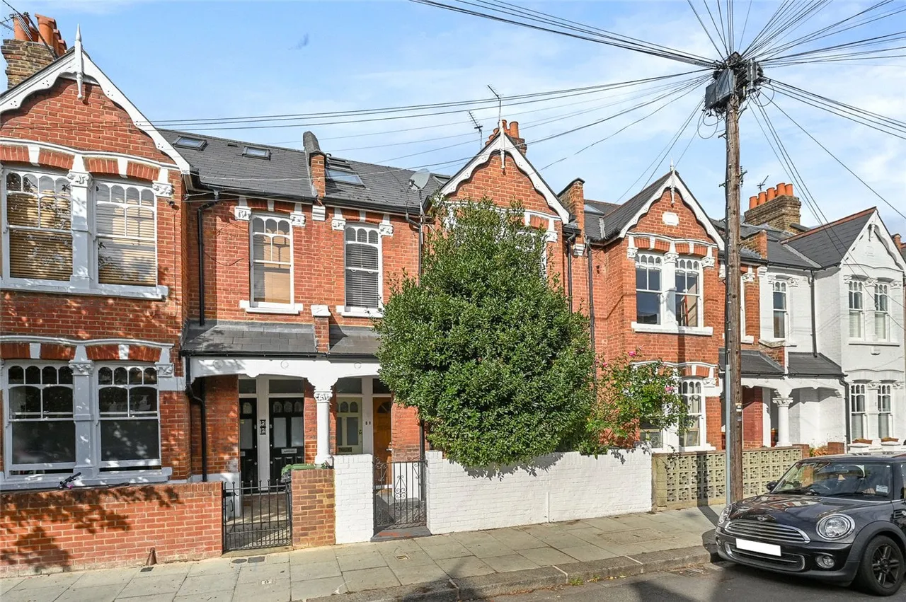 Collingbourne Road, London, W12, photo 9