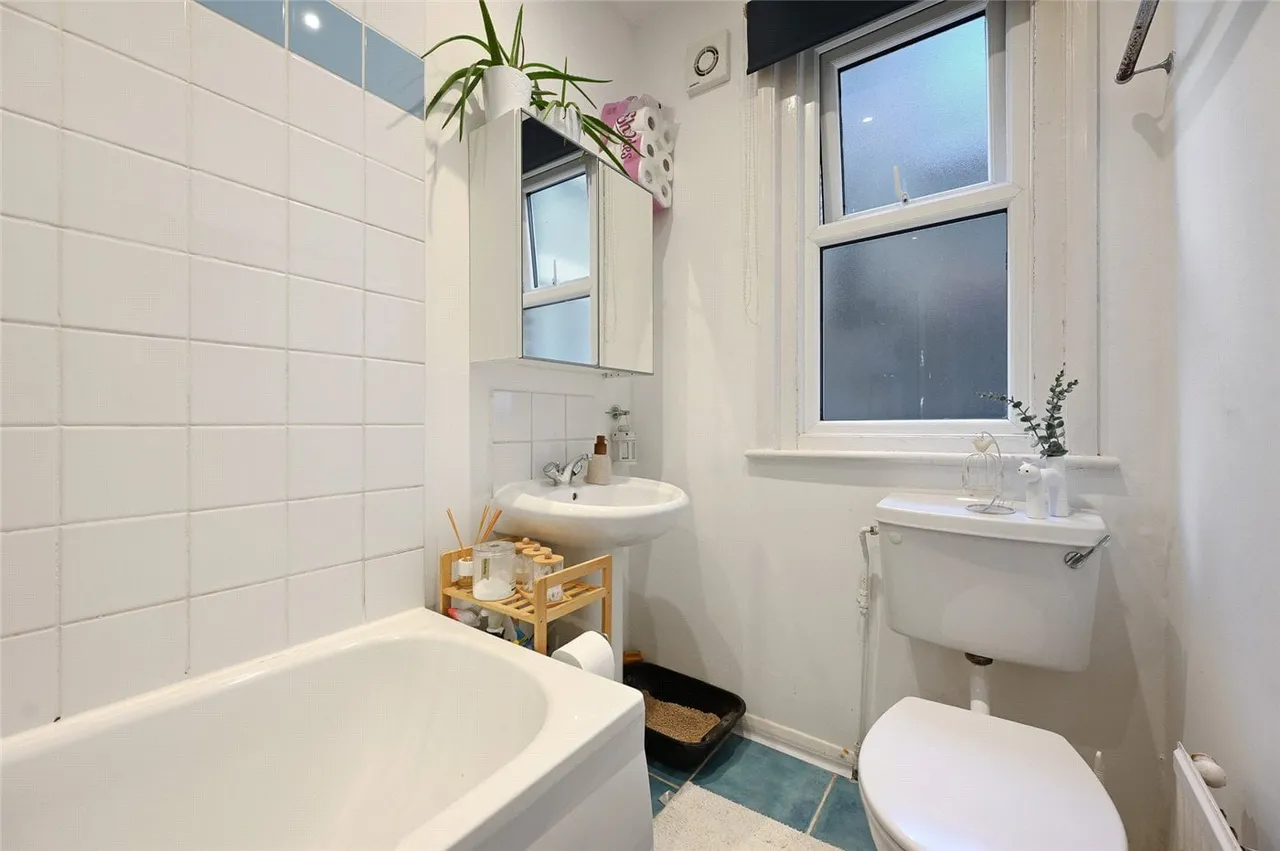 Collingbourne Road, London, W12, photo 8
