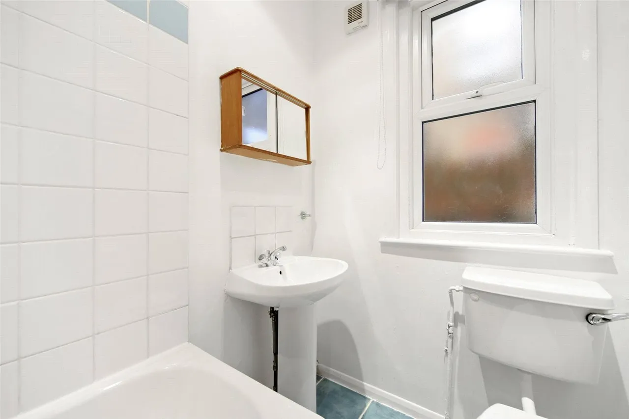 Collingbourne Road, London, W12, photo 5
