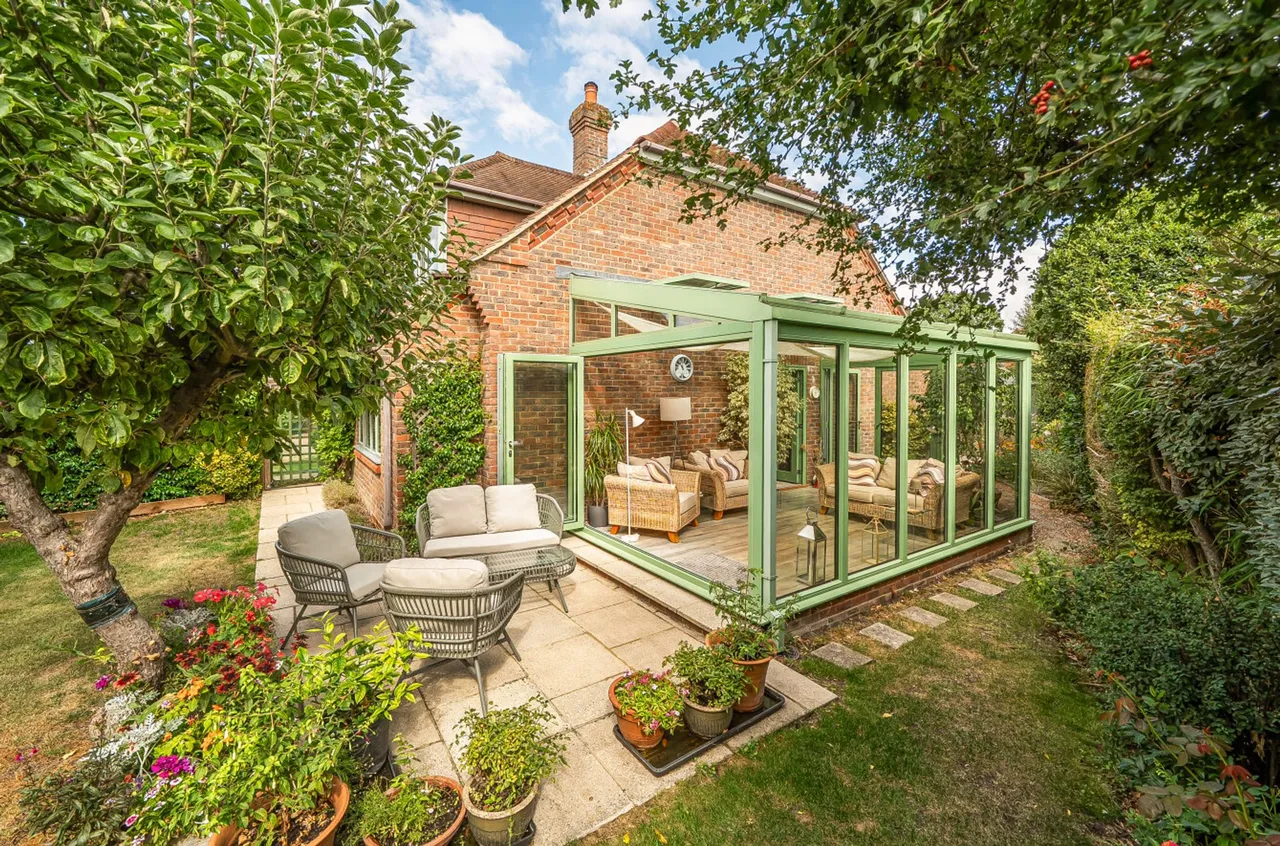 Broad Road, Hambrook, PO18, photo 14
